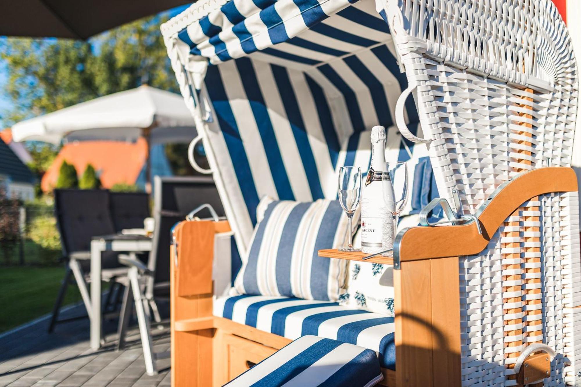 Haus Pinguin Vila Zingst Exterior foto